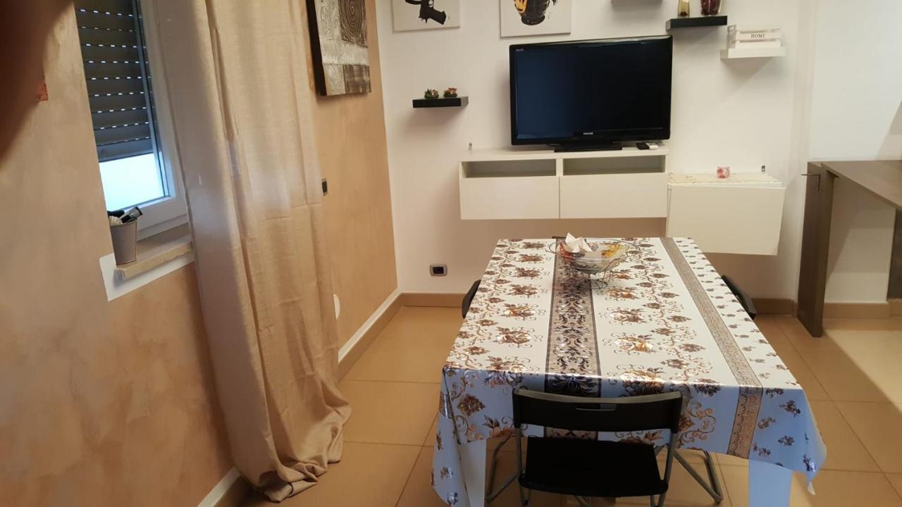 La Casa Di Elena Apartment Sannicandro di Bari Bagian luar foto